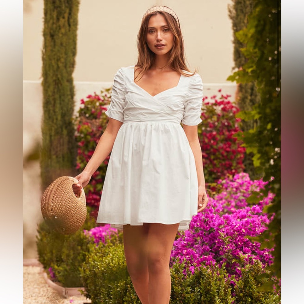 Lulu’s Ready for My Love White Ruched Short Sleeve Mini Dress, size small.